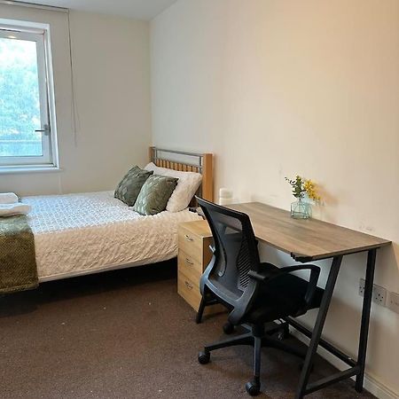 New Build 2 Bedroom With 2 Bath In London Exterior photo