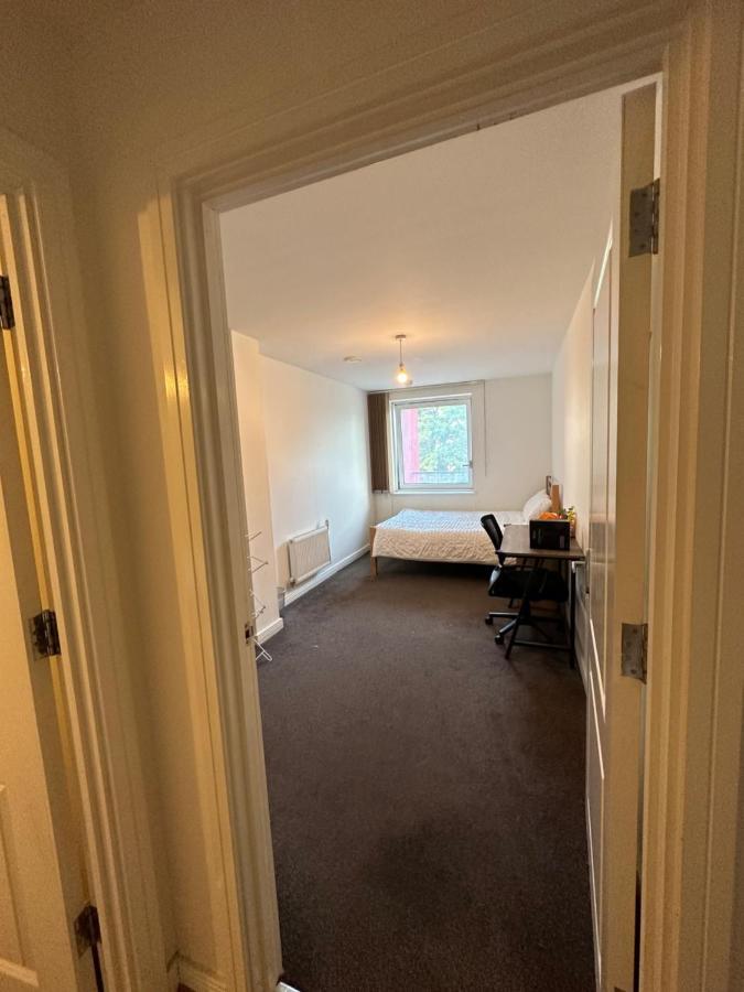 New Build 2 Bedroom With 2 Bath In London Exterior photo