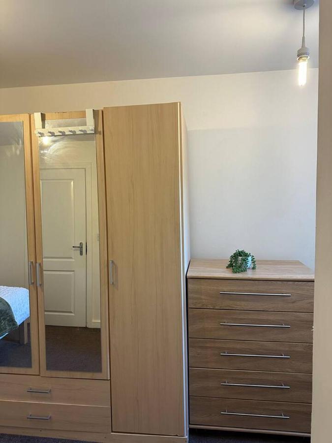 New Build 2 Bedroom With 2 Bath In London Exterior photo