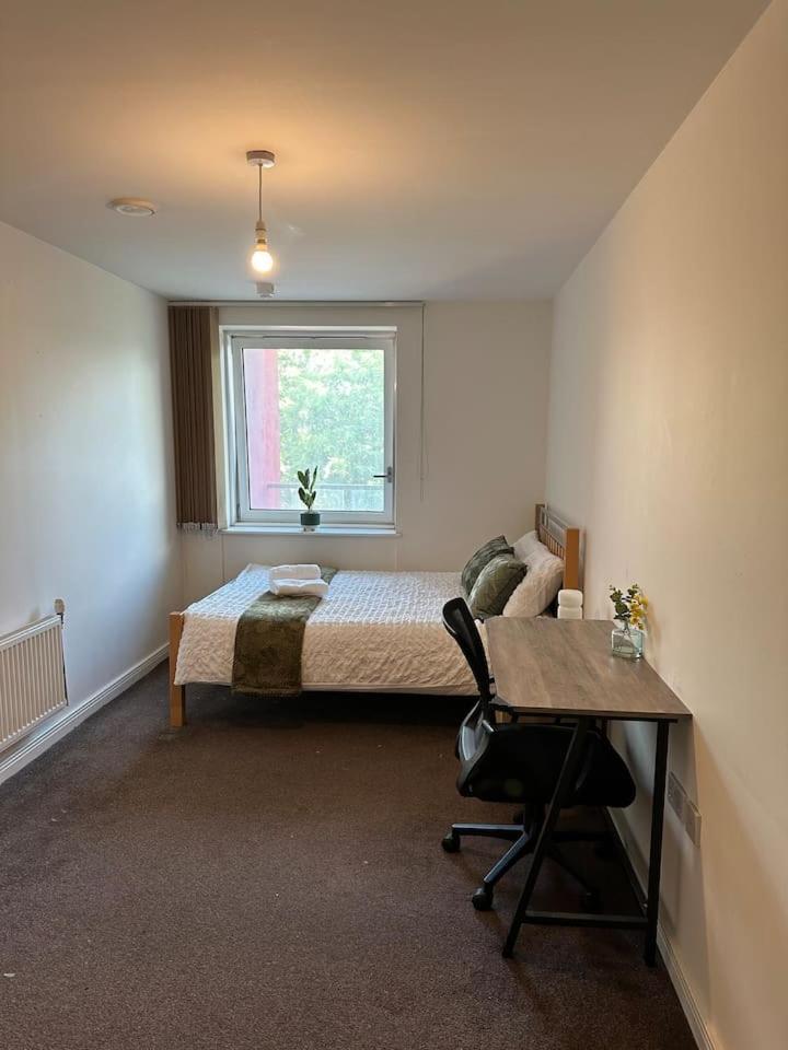 New Build 2 Bedroom With 2 Bath In London Exterior photo