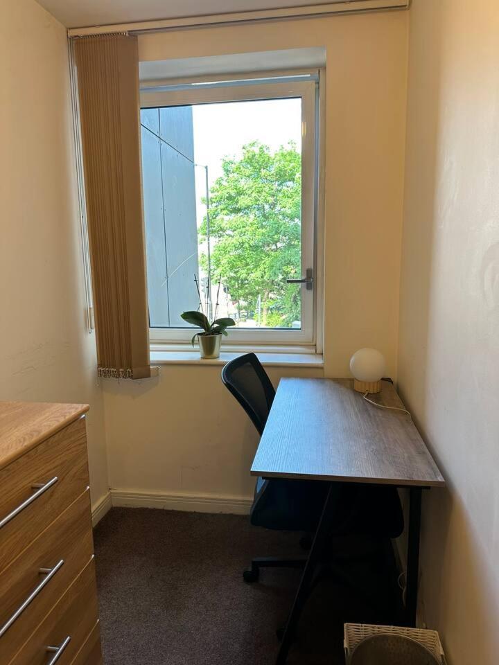 New Build 2 Bedroom With 2 Bath In London Exterior photo
