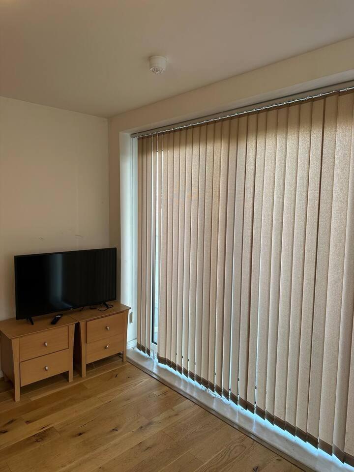 New Build 2 Bedroom With 2 Bath In London Exterior photo