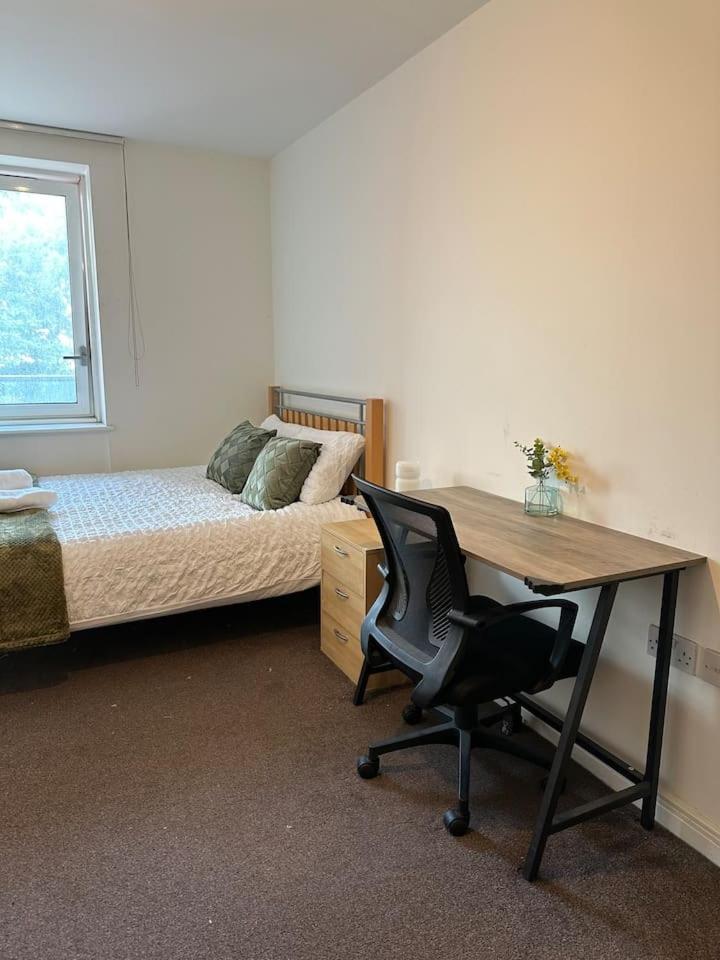 New Build 2 Bedroom With 2 Bath In London Exterior photo