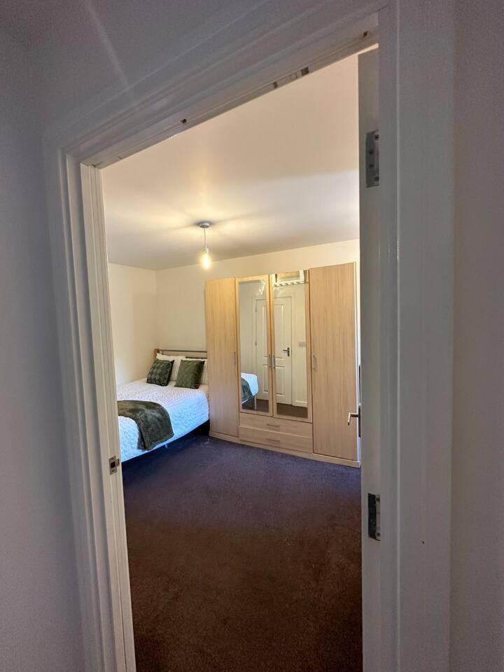 New Build 2 Bedroom With 2 Bath In London Exterior photo